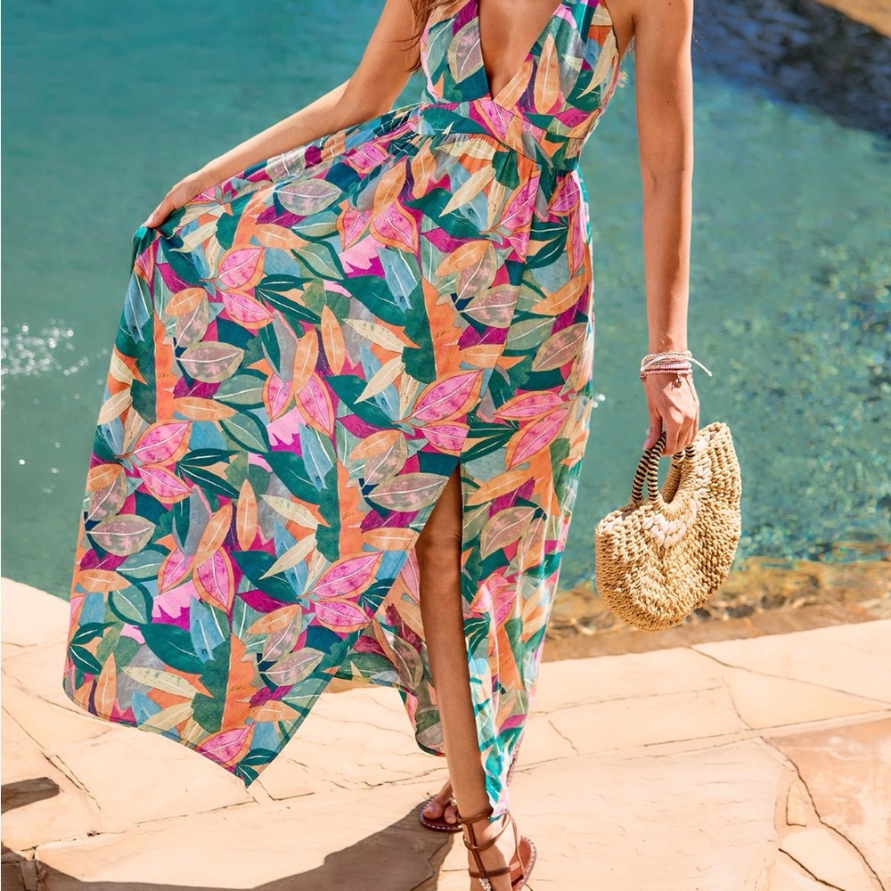 Vibrant Leaf Print Maxi Dress. NWT